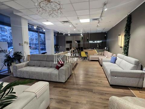 комерційна за адресою Київ, пр-т Берестейський, 3