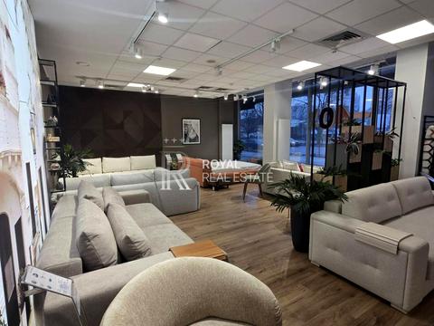 комерційна за адресою Київ, пр-т Берестейський, 3