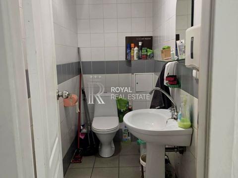 комерційна за адресою Київ, пр-т Берестейський, 3