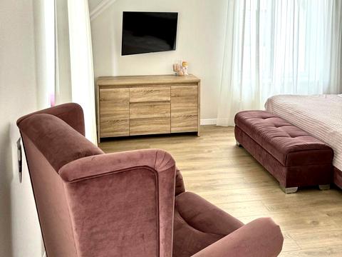 будинок за адресою Богдана Хмельницького бульв.