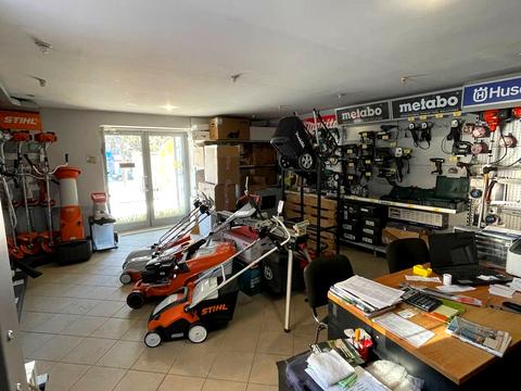 комерційна за адресою Науки просп. (Гагаріна), 86