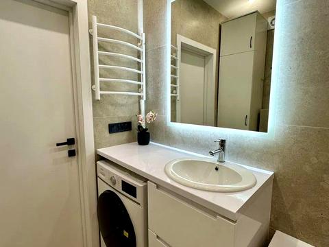 квартира за адресою Миру вул., 7