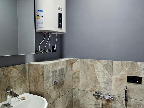 комерційна за адресою Павла Чубинського вул., 15-А