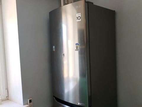 квартира за адресою Леоніда Каденюка просп. (Юрія Гагаріна), 5/2