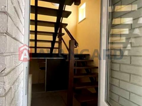 дом по адресу брюховицька, 12