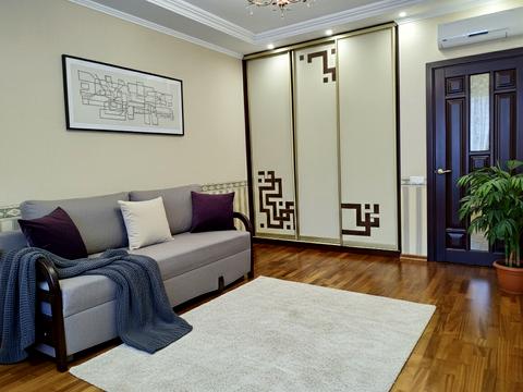 квартира за адресою Дніпровська набережна вул., 1-А