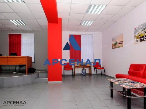 комерційна за адресою Незалежної України вул. (40 років Радянської України), 68-А