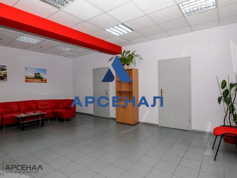 комерційна за адресою Незалежної України вул. (40 років Радянської України), 68-А