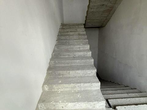 коммерческая по адресу Химиков ул., 37