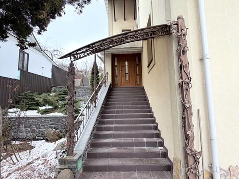 будинок за адресою Київська вул. (Більшовицька)