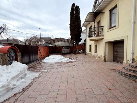 будинок за адресою Київська вул. (Більшовицька)