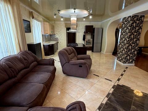 будинок за адресою Київська вул. (Більшовицька)