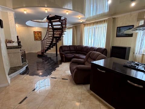 будинок за адресою Київська вул. (Більшовицька)