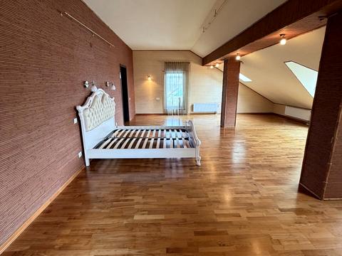 будинок за адресою Київська вул. (Більшовицька)