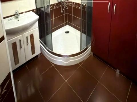 комерційна за адресою Шовковична вул., 18-Б