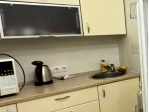 комерційна за адресою Шовковична вул., 18-Б