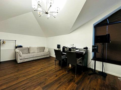 будинок за адресою Ольгерда Бочковського вул.