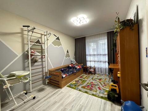 квартира за адресою Володимира Івасюка вул., 82