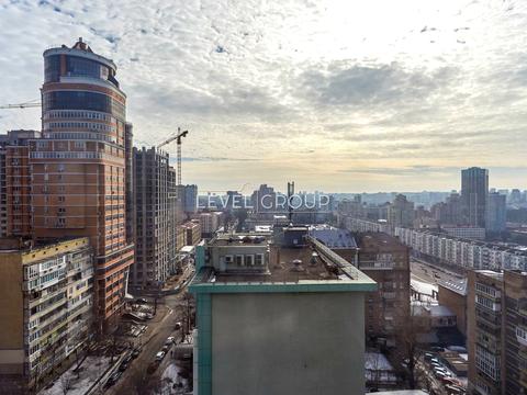 комерційна за адресою Предславинська вул., 20Б