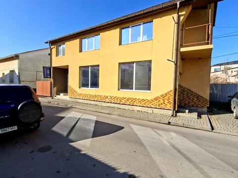 комерційна за адресою Кошута, 76