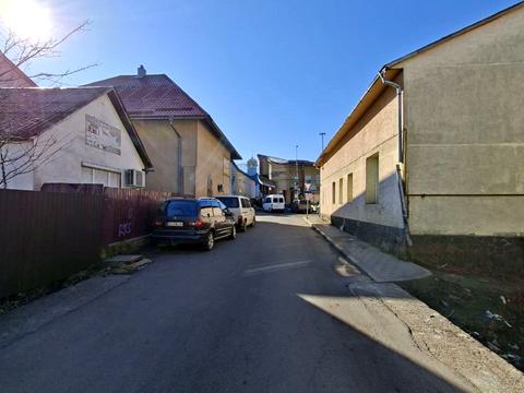 комерційна за адресою Кошута, 76