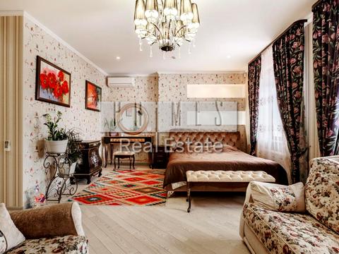 будинок за адресою Каштановий провулок