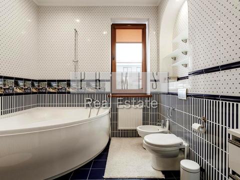 будинок за адресою Каштановий провулок