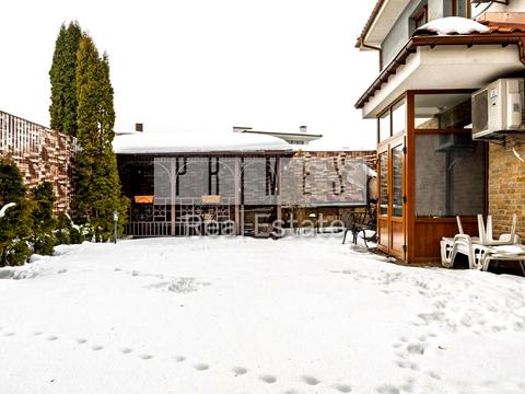 будинок за адресою Каштановий провулок