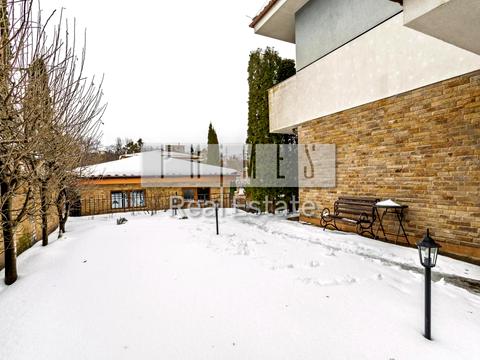 будинок за адресою Каштановий провулок