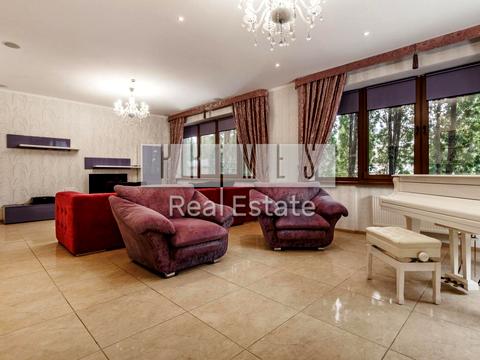 будинок за адресою Каштановий провулок