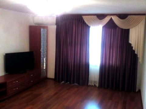 квартира за адресою Сінна вул. (Добровольського), 15