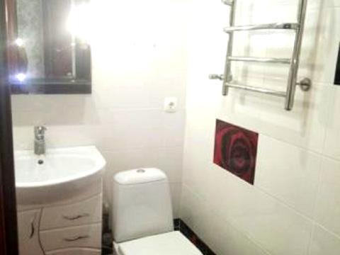 квартира за адресою Сінна вул. (Добровольського), 15