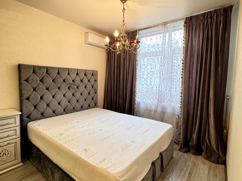 квартира за адресою Анни Ахматової вул., 22