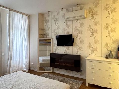 квартира за адресою Миколи Міхновського бульв. (Дружби народів), 14-16