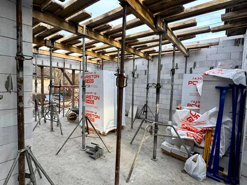 будинок за адресою Молодіжна