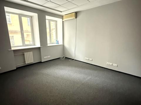 комерційна за адресою Шота Руставелі вул., 20-Б