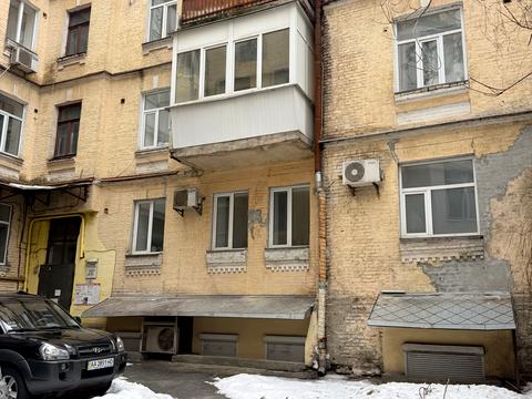 комерційна за адресою Шота Руставелі вул., 20-Б