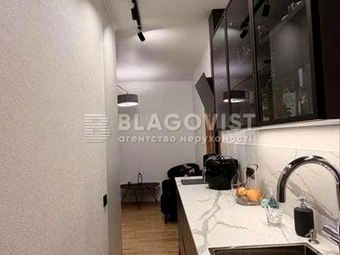 квартира по адресу Любомира Гузара просп. (Космонавта Комарова), 46-В