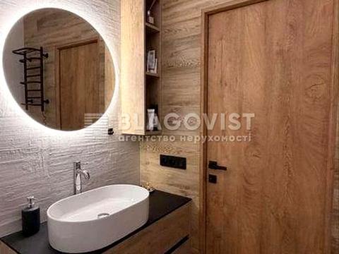 квартира по адресу Любомира Гузара просп. (Космонавта Комарова), 46-В