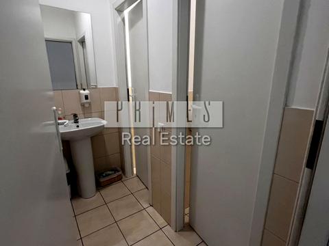 комерційна за адресою Жилянська вул., 75