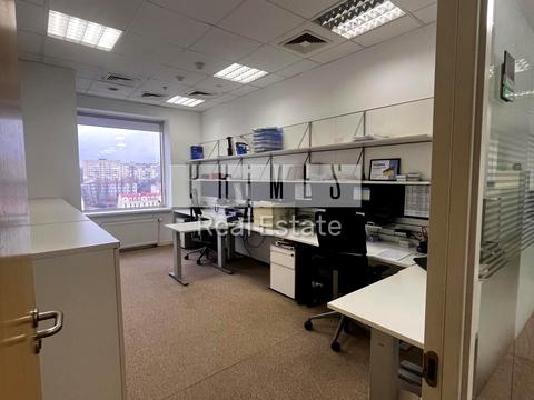 комерційна за адресою Жилянська вул., 75