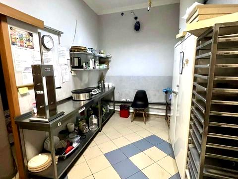 комерційна за адресою майдан Тараса Шевченка пл., 18