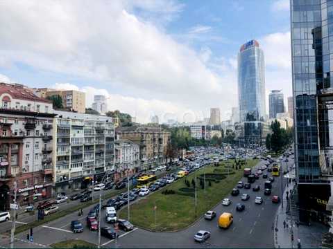 комерційна за адресою Басейна вул., 12