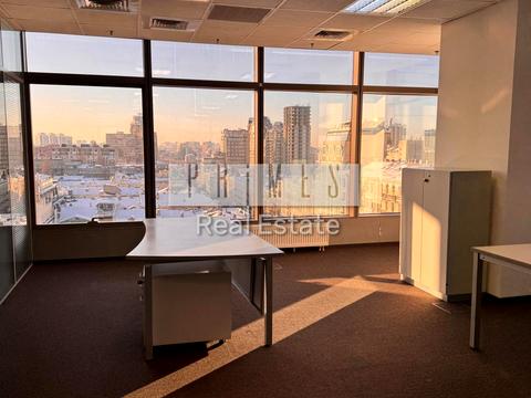 комерційна за адресою Богдана Хмельницького вул., 19-21