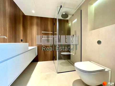 будинок за адресою коновальця