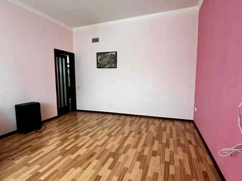 будинок за адресою Миколи Стасюка вул. (Новосибірська)