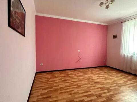 будинок за адресою Миколи Стасюка вул. (Новосибірська)