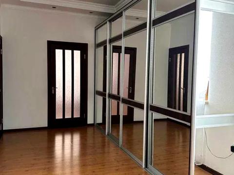 будинок за адресою Миколи Стасюка вул. (Новосибірська)