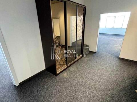 комерційна за адресою Садова вул., 26