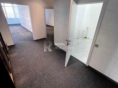 комерційна за адресою Садова вул., 26